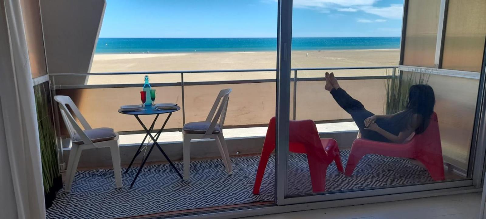 Sur La Plage Port-la-Nouvelle Luaran gambar